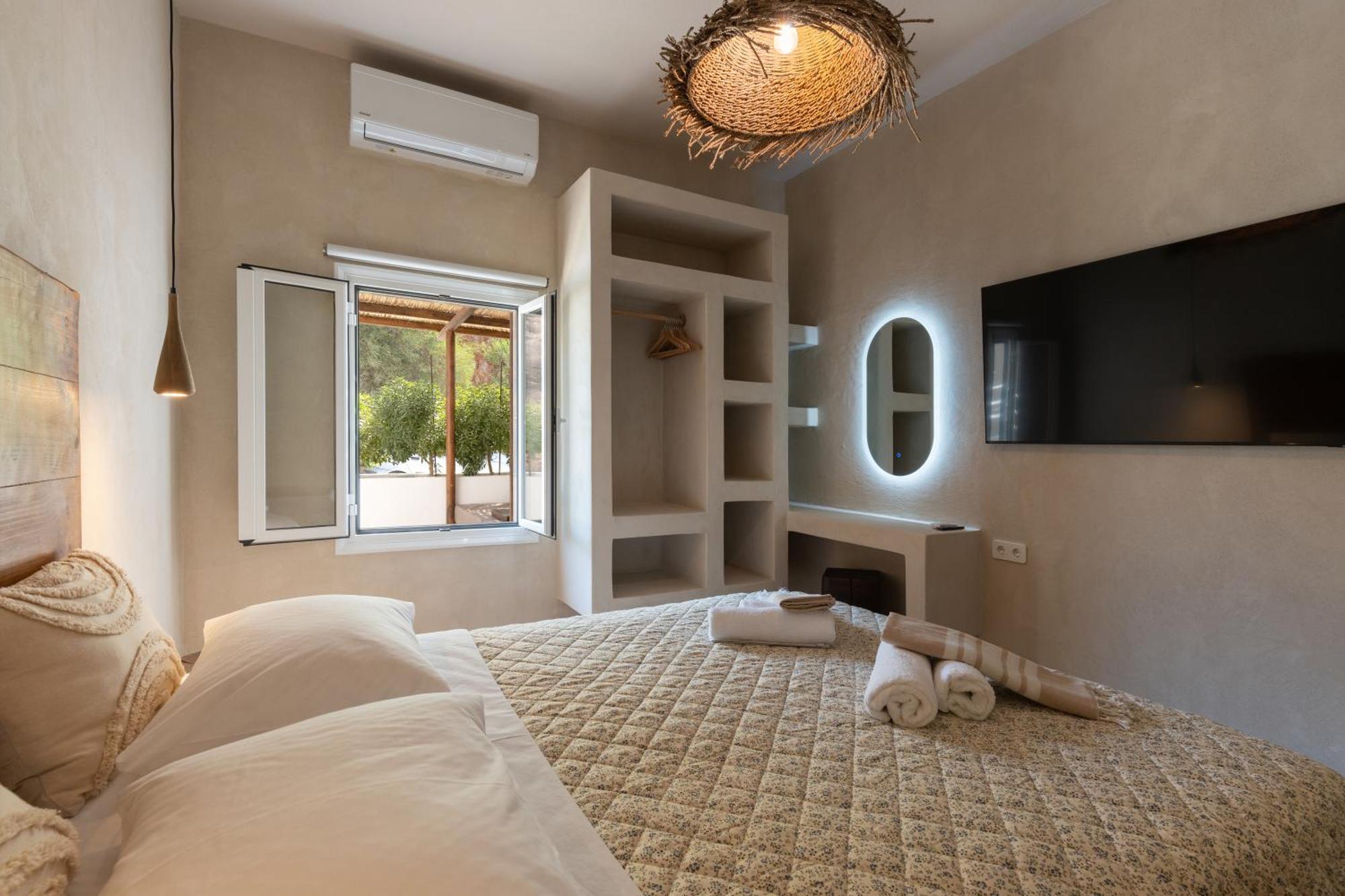 Krios Luxury Suites Krotiri Luaran gambar